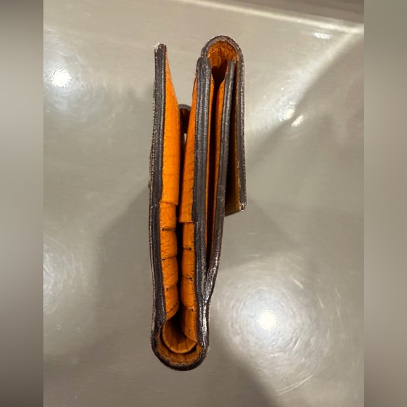 Gucci Beige and Brown Monogram Wallet - Picture 7 of 9